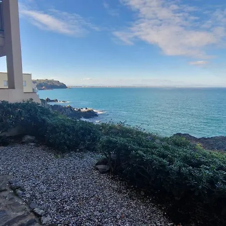 Pieds Dans L'eau - Vue Exceptionnelle - Parking